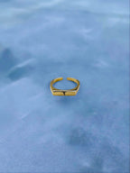 Antiocco Column Signet Ring - Gold Plated