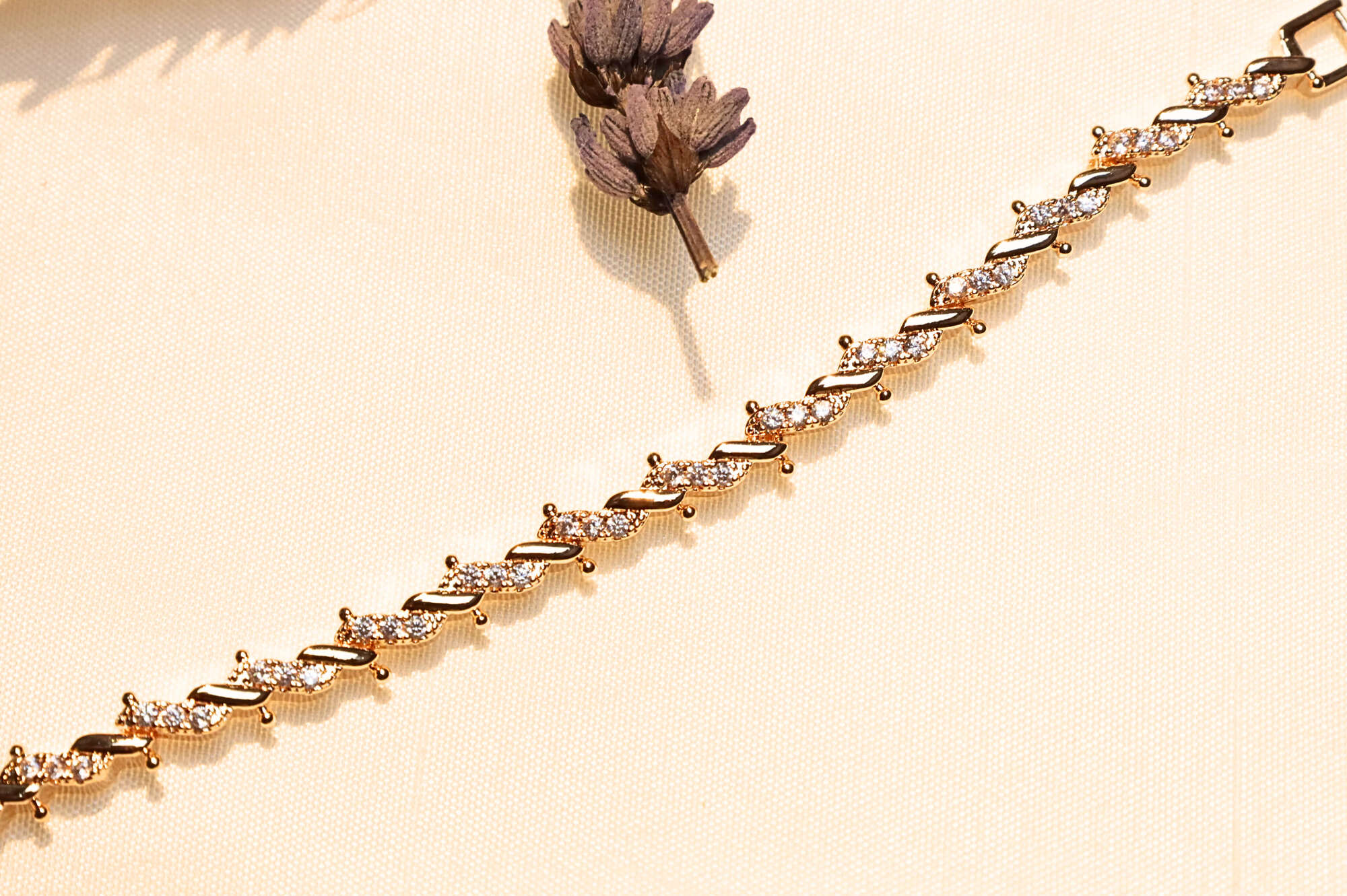 A timeless gold-plated bracelet that enhances any jewelry collection.
