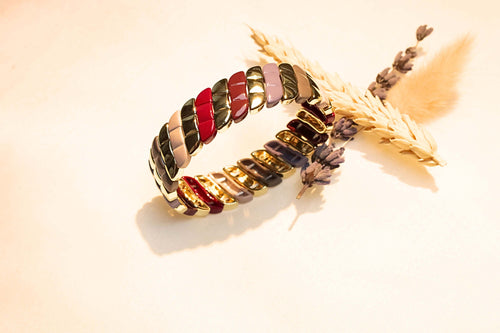 Gold Boho Mosaic Bracelet–A chic statement piece featuring multicolor enamel links and gold accents, perfect for any outfit.